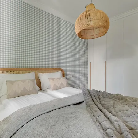 Apartment Valor -rodzinny Blisko Centrum Z Balkonem By Lion